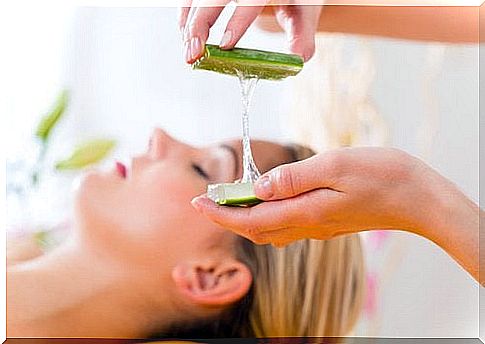 Using-the-aloe-gel