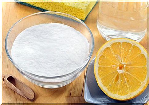 Remove pesticides with baking soda and lemon