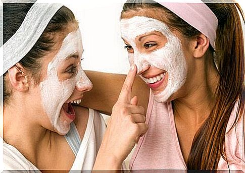 Face mask against pimples