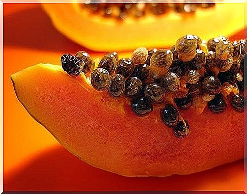 The benefits of papaya and its seeds