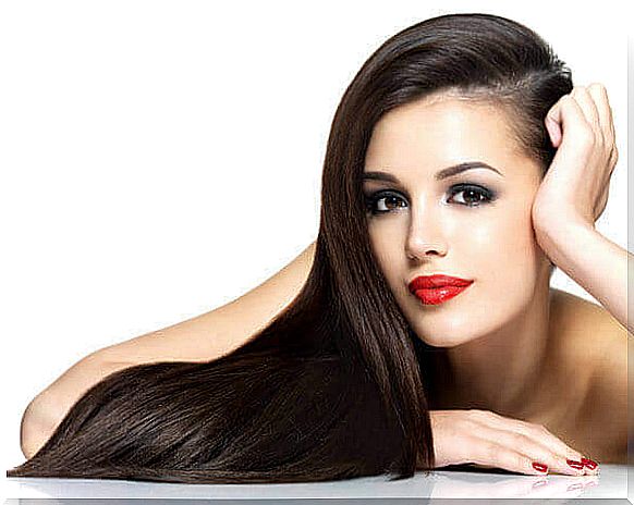 Tricks to wash your hair less often