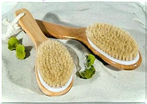 brush after washing hair